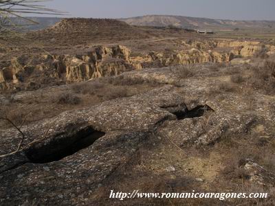 ORIFICIOS DE CIAS EN LA ROCA